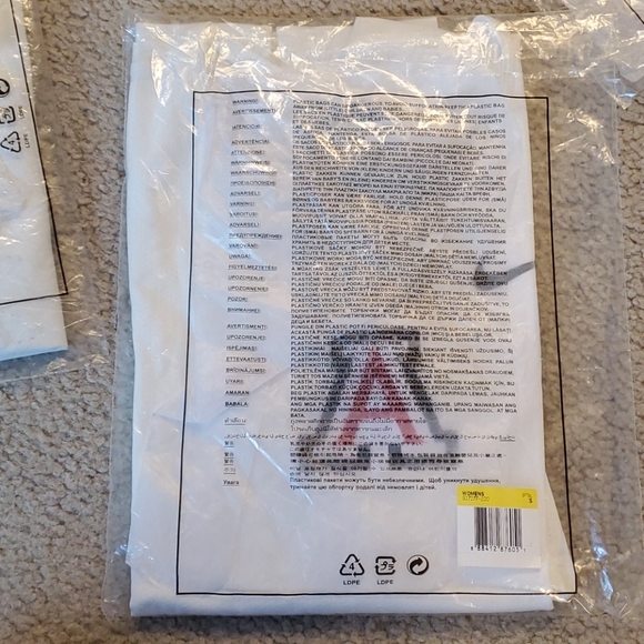 Nike Women's dryfit softball shirt - Picture 6 of 6